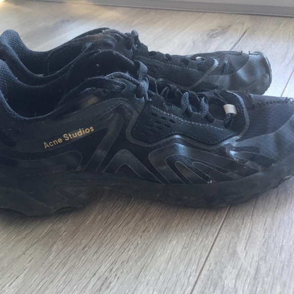 2 for 1 Acne sneakers / trainers, Size 8.5 or EU 39, vegan, in Black and White - Picture 1 of 7